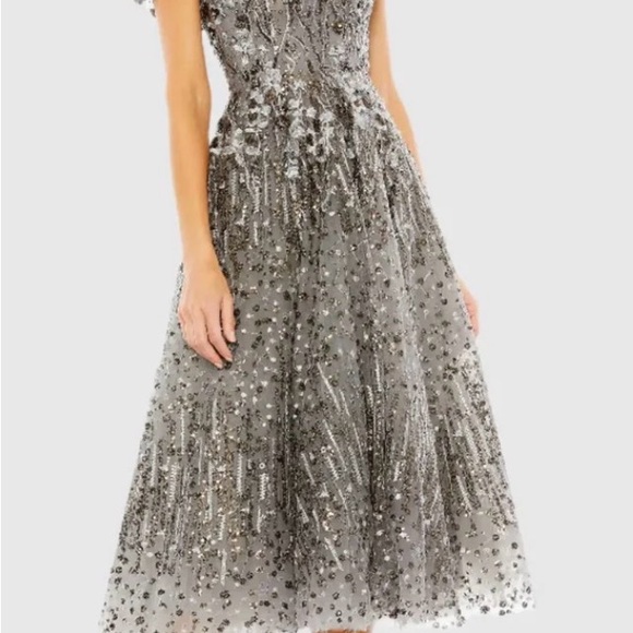 Mac Duggal Dresses & Skirts - Mac Duggal Silver Beaded Midi Dress